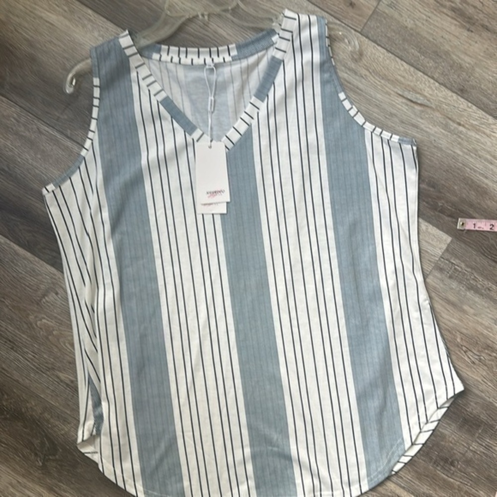NWT Xieerduo top bohemian lightwieight XL striped blue white black sleeveless
